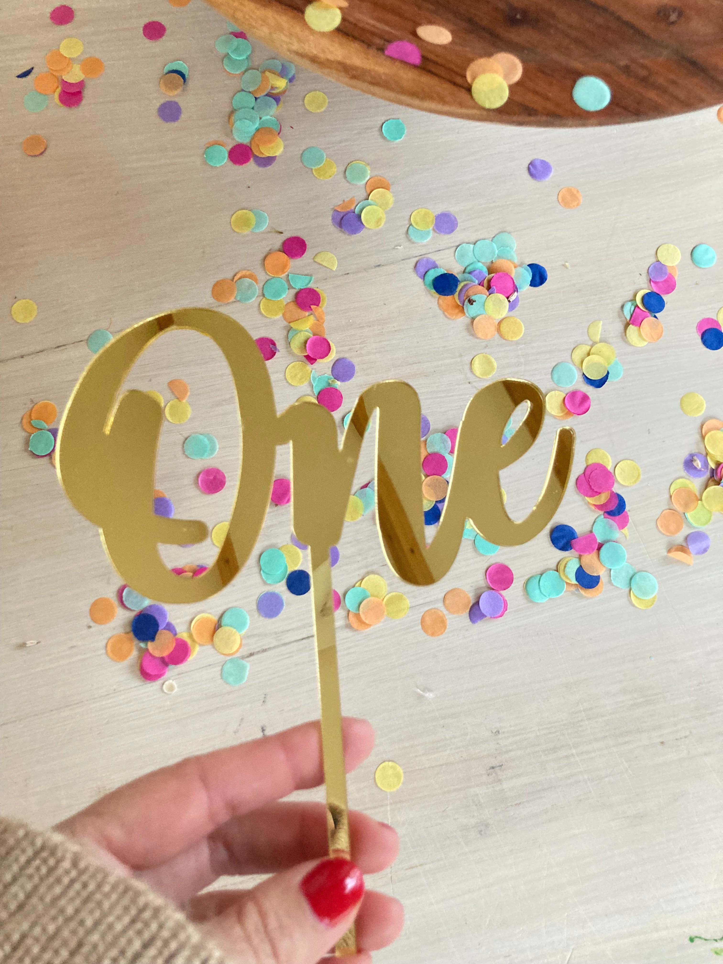 Acrylic Topper One - Gold